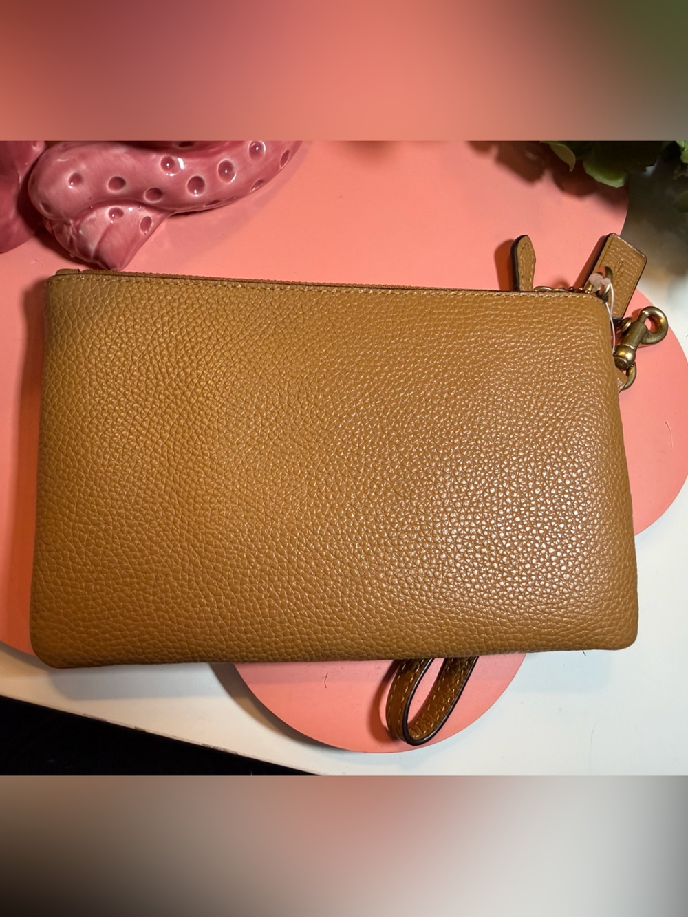 Coach Pebbled Leather Wristlet in Tan with Gold 'C' - Picture 3 of 6